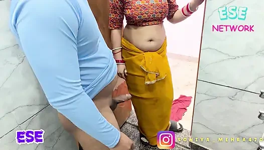 Pyari bhabhi Ne Muth Marte hue Bathroom dekh liya aur lapak le mera lund bhi leliya