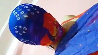 Une tatie du Kerala se fait baiser par un inconnu 79901