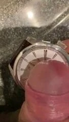 Relógio de pulso Oris: fricção em vidro.