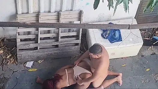 Istri saya pergi ke bangsal bersalin saya makan setiap hari