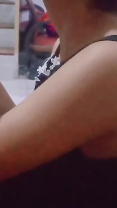 Getting ready to see my boyfriend | Clip 1