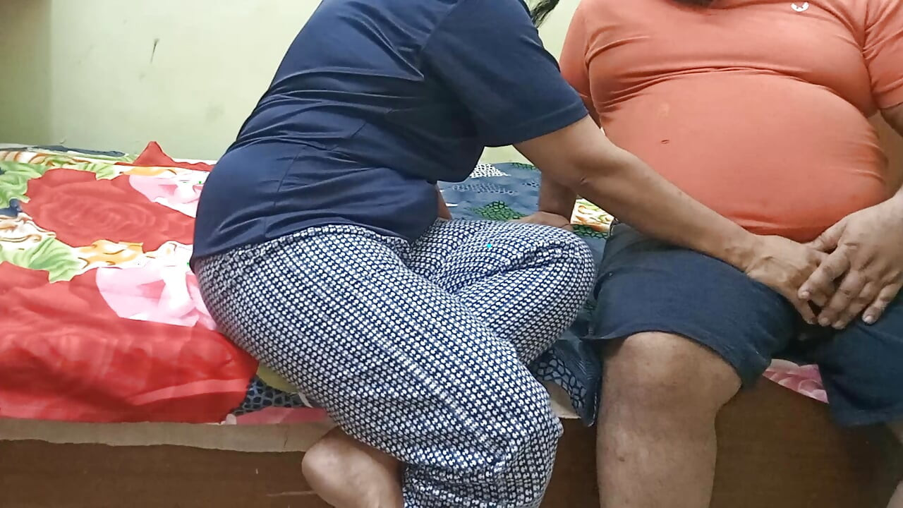 Hot Bengali aunty doggystyle fucking by doctor, when she went to clinic