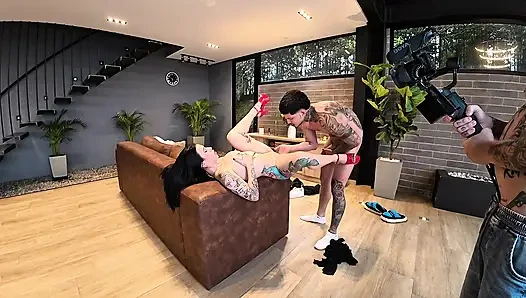 Hinter den Kulissen!! Mit Accesor de Vienes Raíces spielen – Danner Mendez und Katty Blake