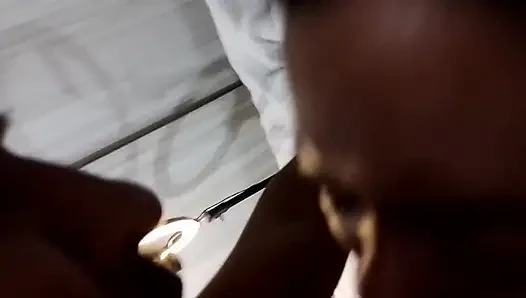 Aku berdandan sebagai sapi kecil jadi pria gemuk dengan kontol tebal akan menggunakanku