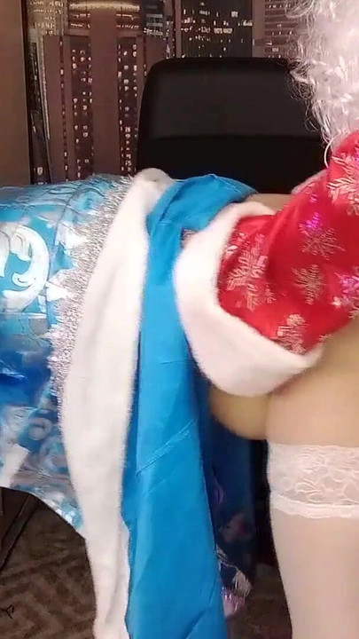 Emotional moment from "Snow Maiden's wet pussy and Santa's Magic Staff... )) #XMAS"