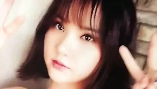 Cum üzerinde eunha