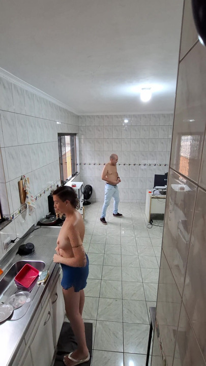 Η υπηρέτρια συμφώνησε να γυμνωθεί και να λάβει μια εκσπερμάτιση στο πρόσωπό της. | Κλιπ 1