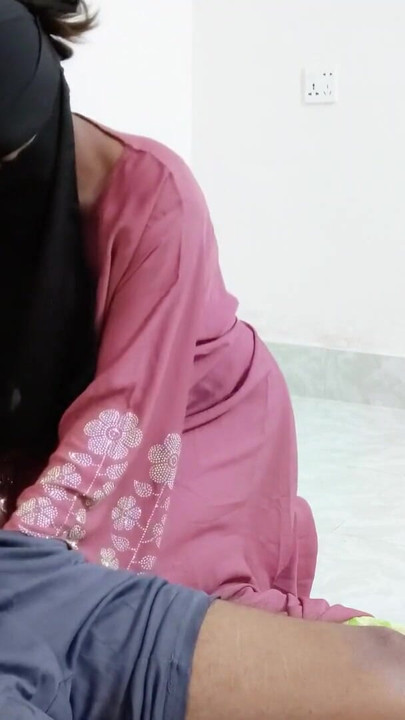 Desi Hijabi aunty's sex secret behind close doors Part-one with bangla voice | Clip 1