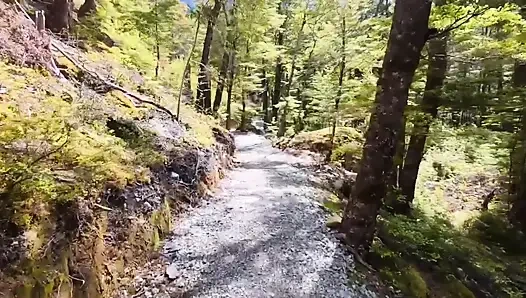 Ateşli yengem odamda tamamen mastürbasyon yaparken beni yakaladı