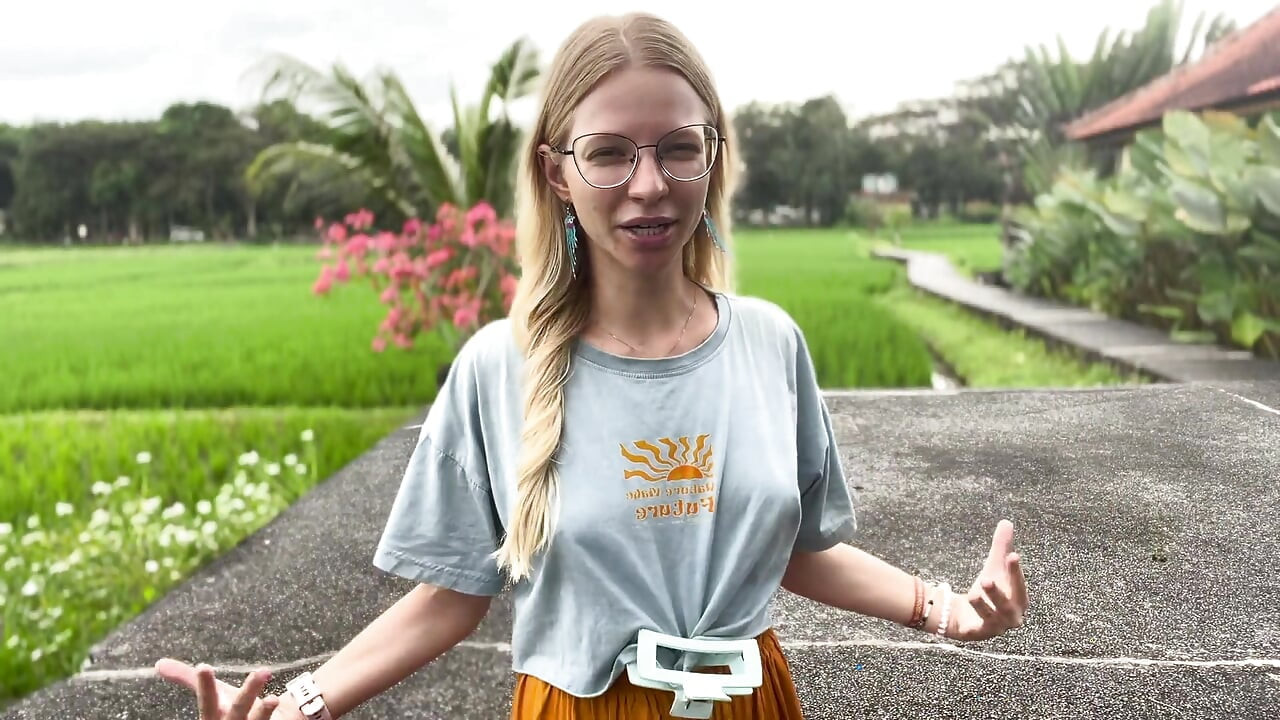 How an AI girlfriend can help you (or break you)