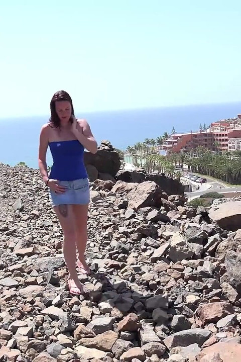 On Top Of The World by Got2Pee where girls come to piss