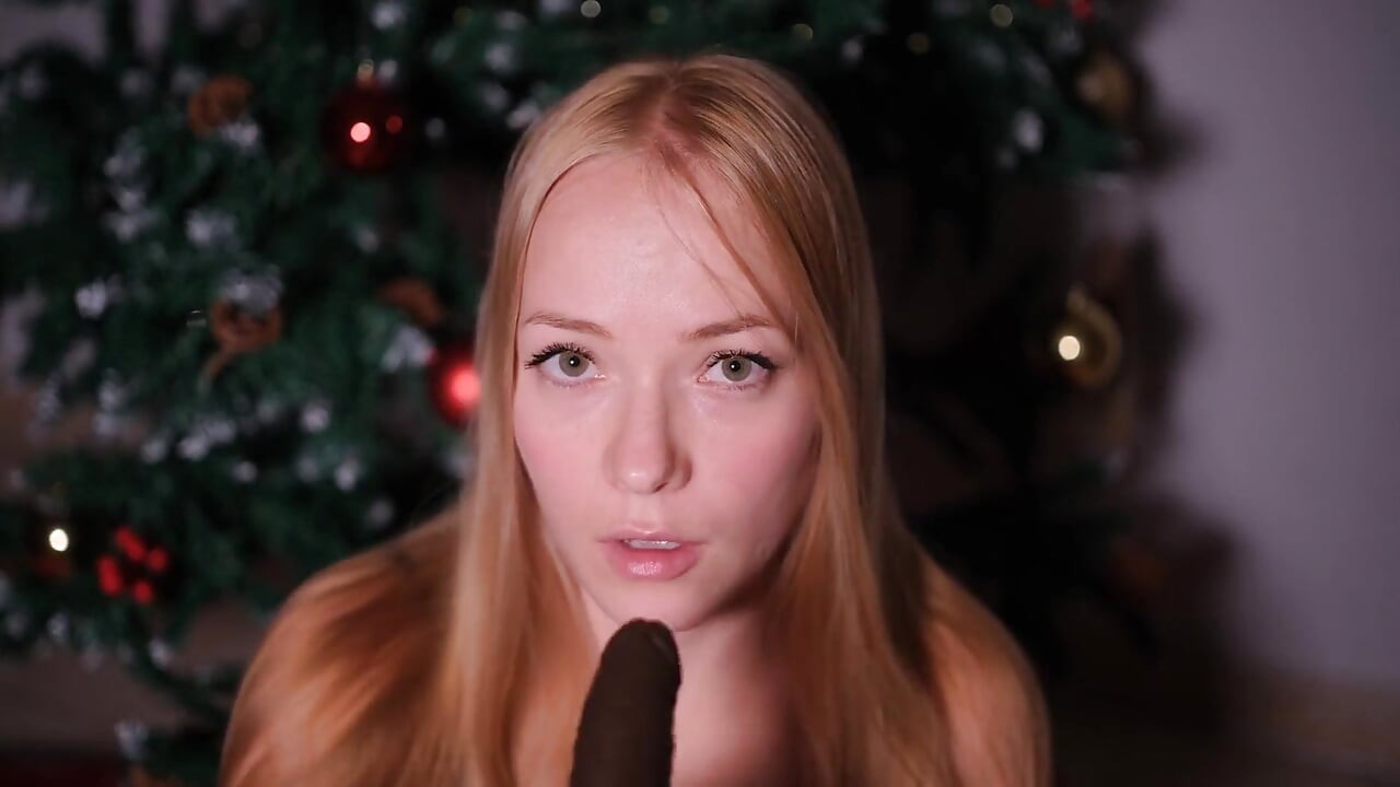Beautiful College Girl Sucks Black Cock Dildo