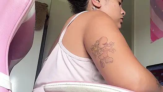 Home Office Workday Chubby Girl Natural Loud Farts Computer Desk Vibes