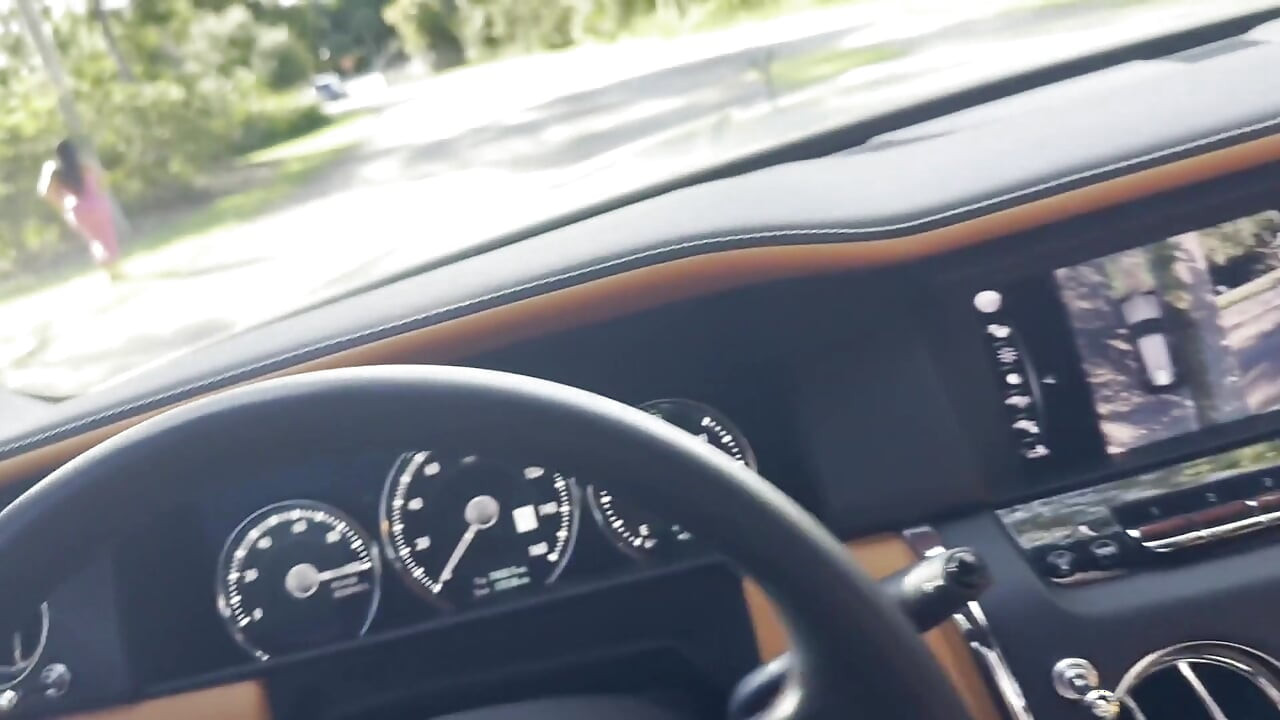 Süper kalın latin rolls royce kamyonda alınıyor ve sikiliyor