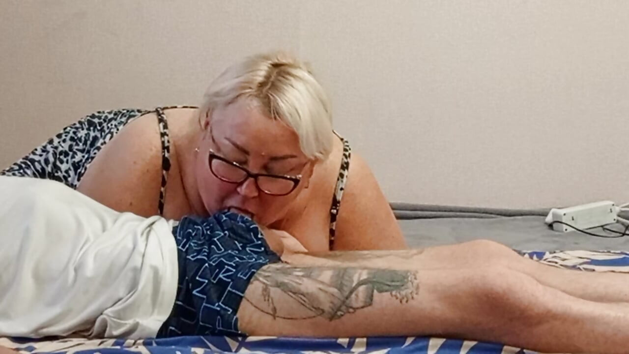 cumming from a deep blowjob in my neighbor's mouth