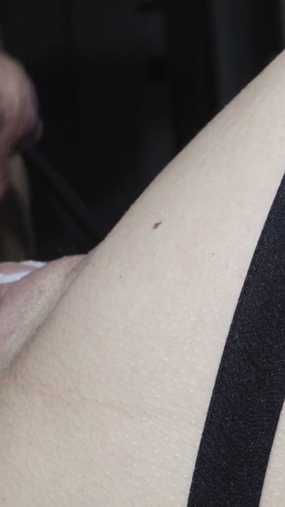 He fucks my shaved pussy on the table, watch in close up how he fucks me and how he comes on my pussy | Clip 1