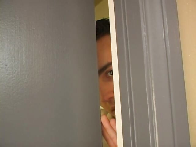 Curious Guy Watches After His Neighbour Courtney Simpson Making Sex with Her Friend