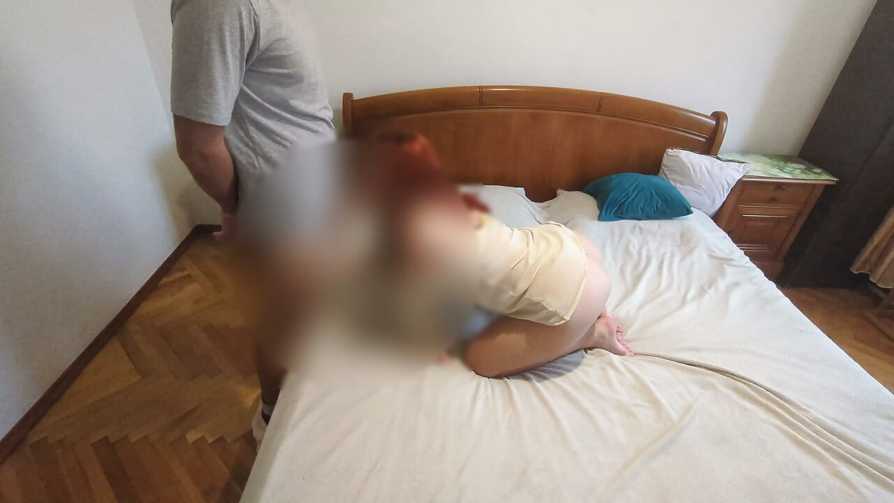 Ich werde von meinem Schwager hart und unartig gefickt und er kommt in meinen Mund