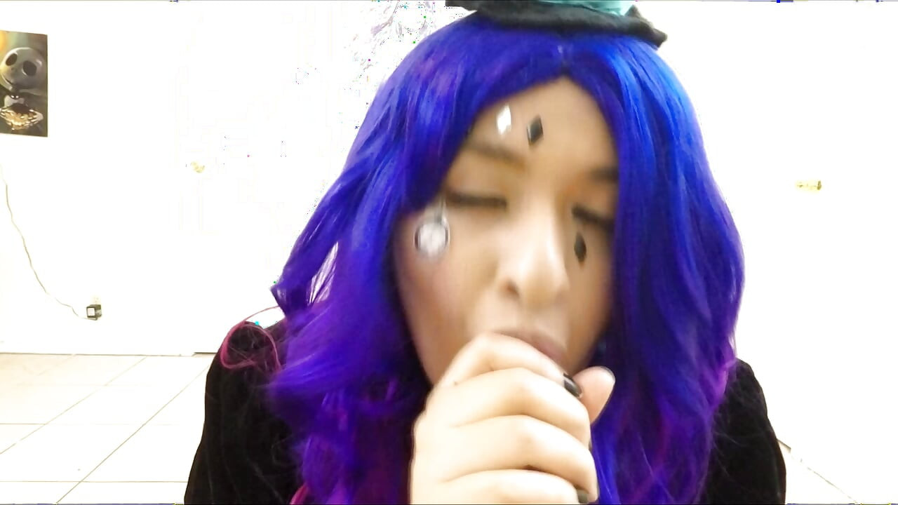 Η προφορική υπηρεσία του Mad Hattress