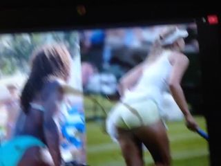 Maria Sharapova und Serena Williams kommen zum Tribut