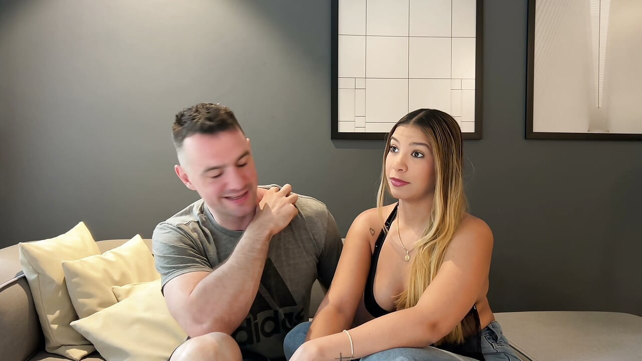 10 Câu hỏi thân mật với Campanita Maria và Andres Acosta