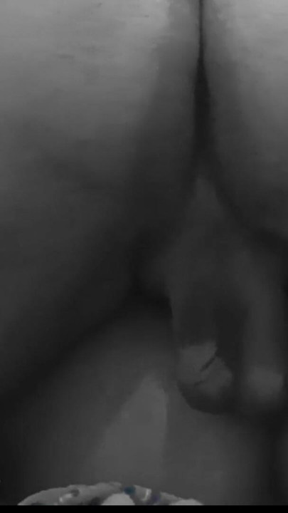 Stepister's pussy got wet by licking it | Clip 1