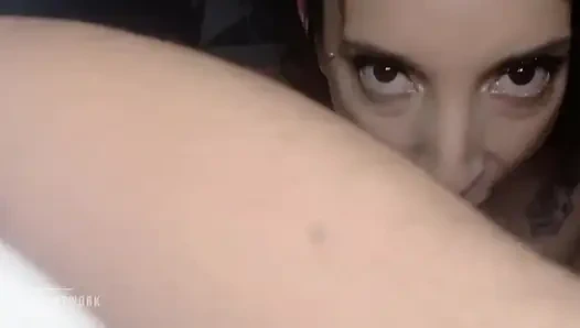 Saya mengisap saudara tiri saya