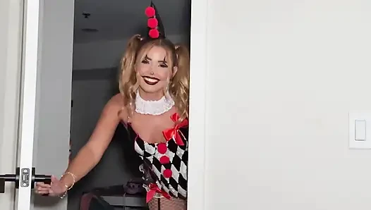 Agatha Vega Dressed as Harley Queen Betrays the Joker by Having a Sensational Fuck with Christian Clay