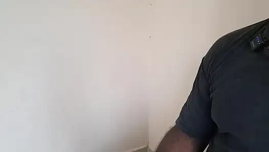 Kız arkadaş karmaşık sahibiyle seks sırasında erkek arkadaşını çağırıyor