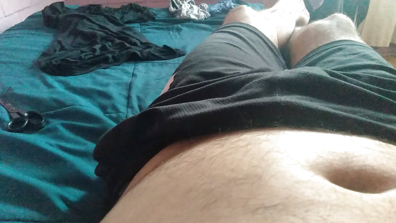 cara masturba seu pau grande em sua cueca