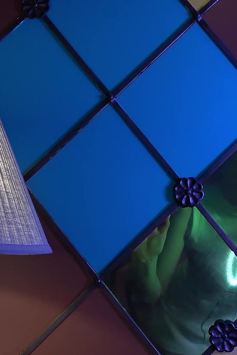 Kiss Your Stepmother as if She Was Your Girlfriend