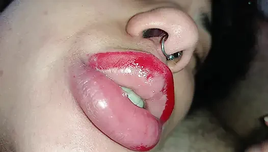 CREAMPIE ON THE SLUT'S BIG LIPS, she waits eagerly for hot milk