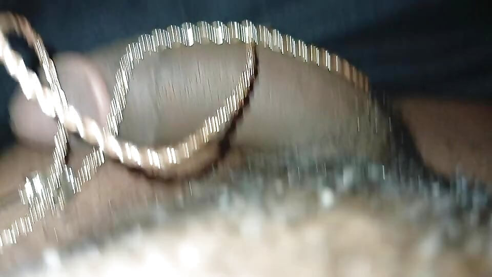 Cadena oxidada en la polla