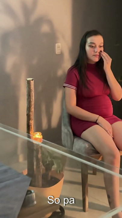 Zengin üvey kız kardeşime çok seksi bir Hawaii gösterisi yapıyorum, azıyor ve sonunda zengin yarağımı sıkı ve zengin amına sokuyorum. | Klip 1