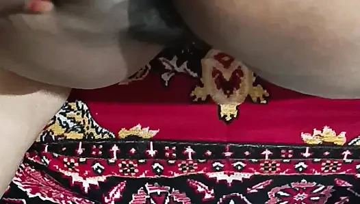 Tante cantik telugu india lagi asik ngentot gaya doggy sambil pakai kain sree