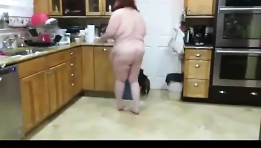 Requested video Big fat Stepmom milf cleans kitchen with her sponge while talking nasty to her