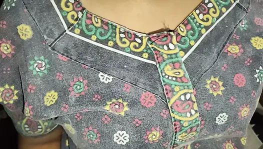 Istri hot india lagi asik ngusap kontol sampai toketnya dicrot sperma hangat