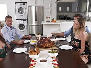 Thanksgiving Turns Me On - S40:E18