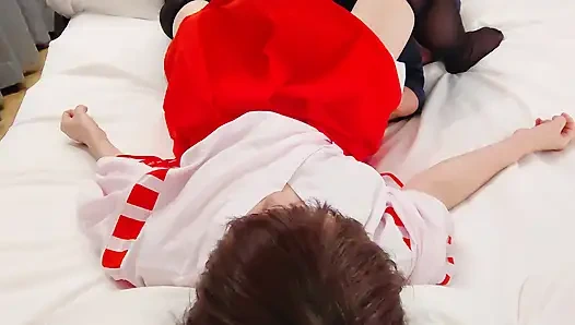 A Sense of Immorality When I Cum Inside a Cute Shrine Maiden in a Miniskirt