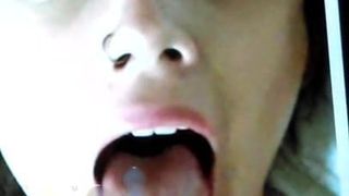Shan dude - omaggio di sborra (faccia e lingua)