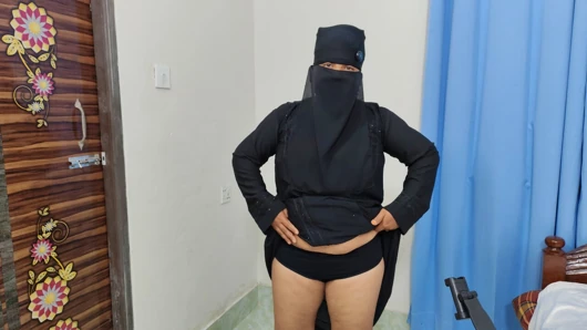 Pelacur gemuk berhijab disetubuhi oleh orang asing Desi xxx