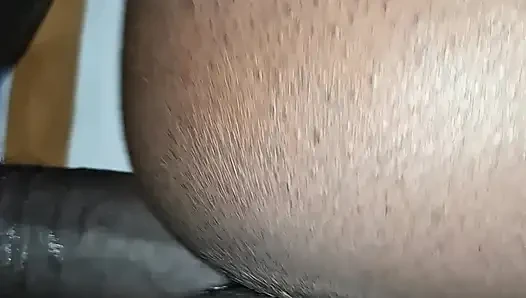 Ngentot memek aduhai cewek ini sampai muncrat berdenyut di depan kamera