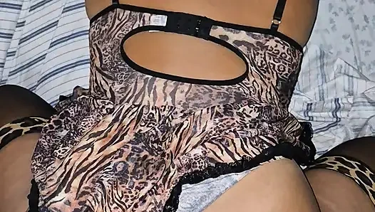 After a COSTUME PARTY a stranger saw me with my sexy dress and did not hesitate to propose to me to have SEX, how delicious!