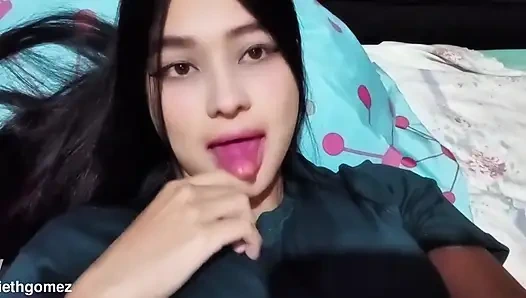 Kahretsin, bu oyuncak ne kadar lezzetli, yarağımı em