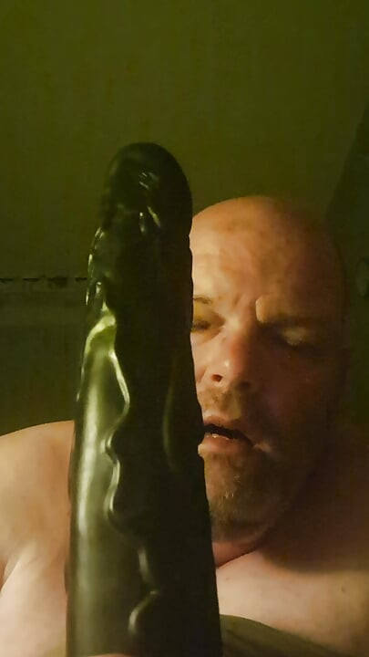 Which one should the slut use next to stretch the hole