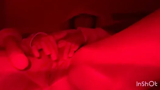 Kleine Stiefschwester Bereitet Ihre Pussy Vor..