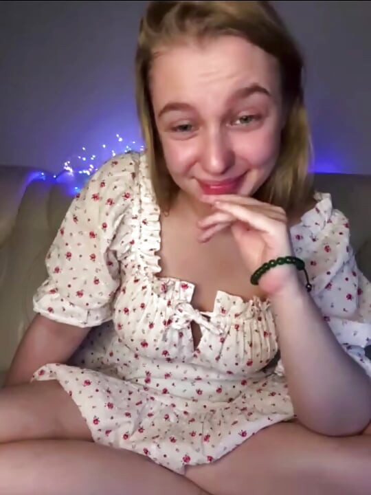 Jucielussie Fingering tight anal and feet play
