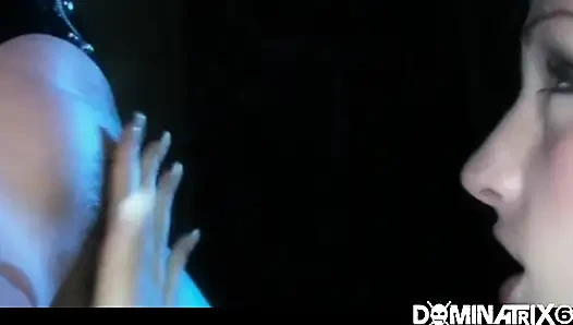 Анальное наказание 2 грязных рабынь-шлюшек!