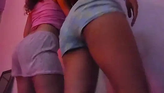 zwei lesbische schlampen TANZen twekiong