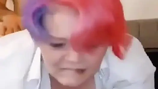 Büyük memeli korsan kraliçe büyük yarak alıyor